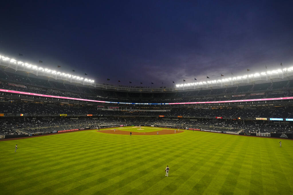 New York Yankees fan hospitalised after freak accident, Yankees vs Twins
