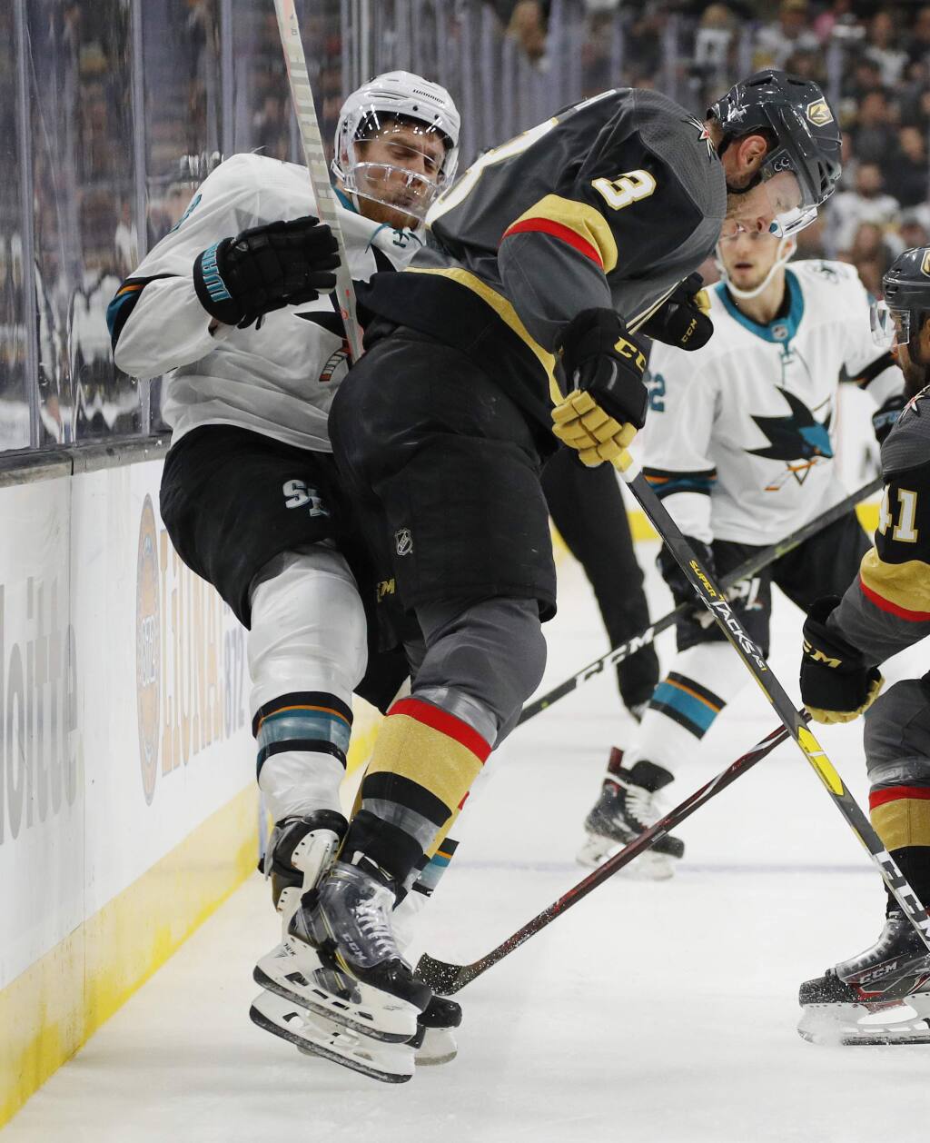 Healthy Pavelski helps lead Sharks to conference final