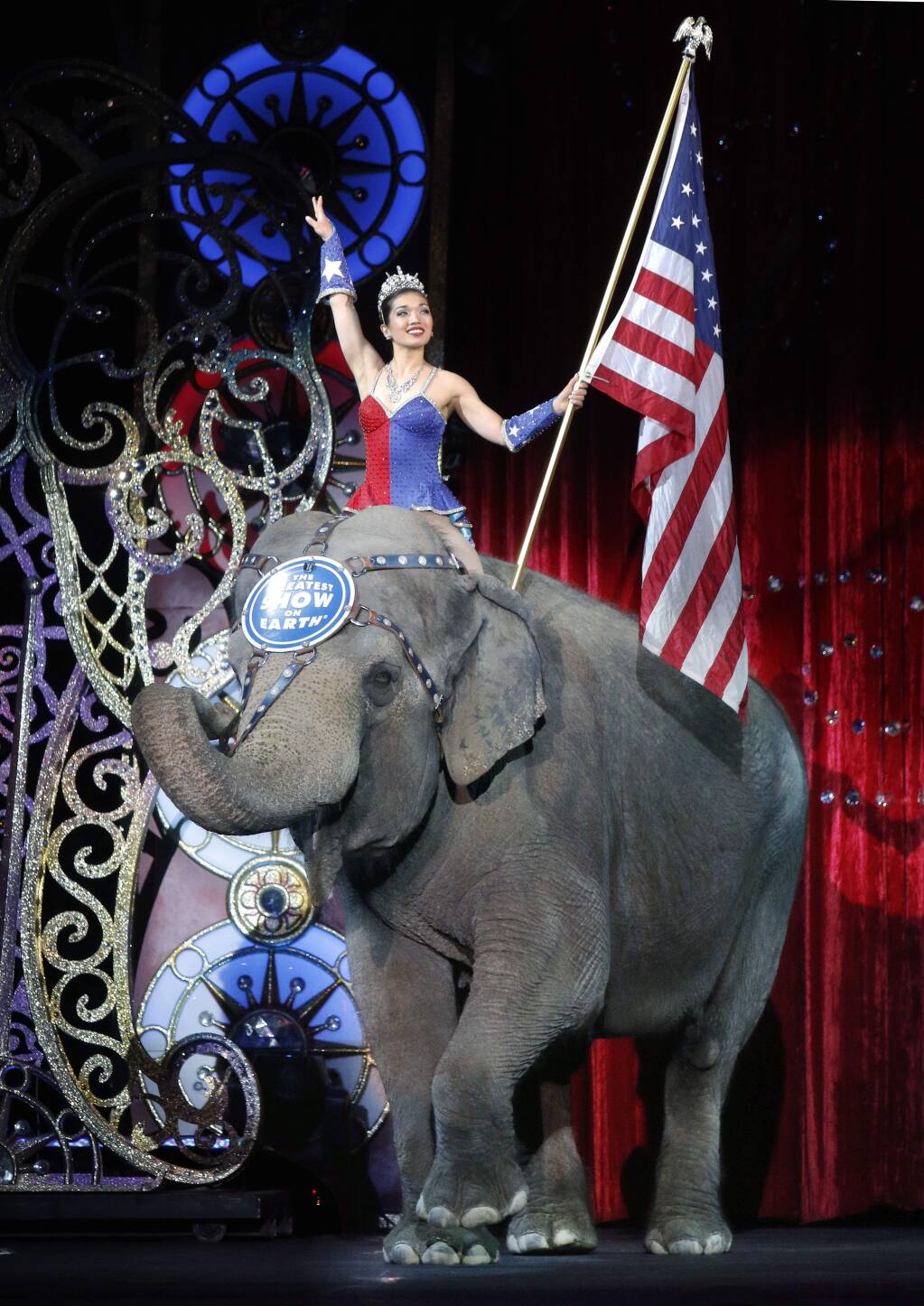 Elephants perform for final time at Ringling Bros. circus