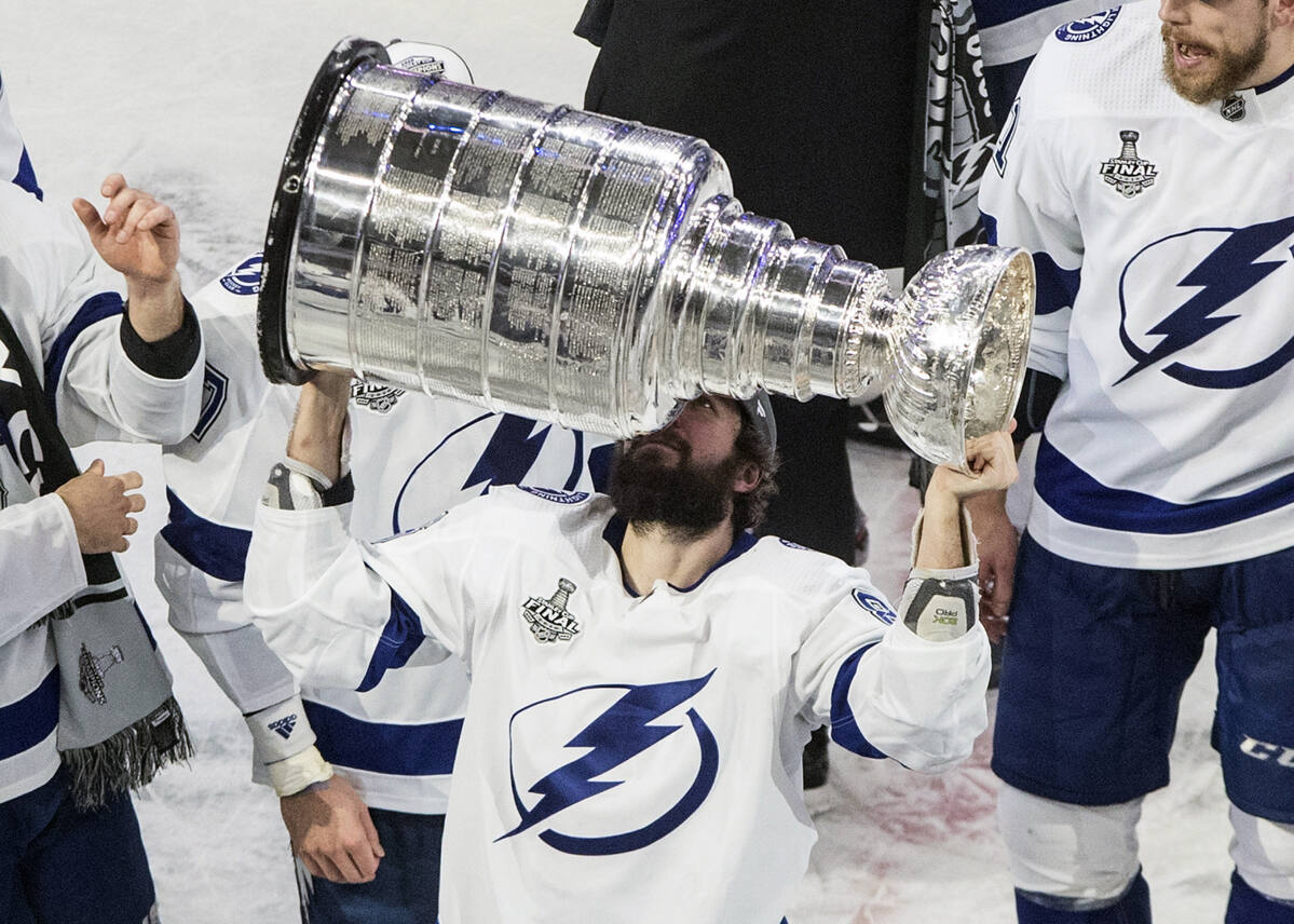 Lightning Outshine the Stars: Tampa Bay wins Stanley Cup