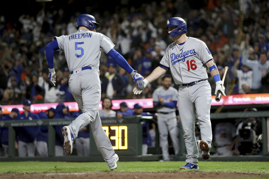 J.D. Martinez hits two homers against former team, Dodgers down