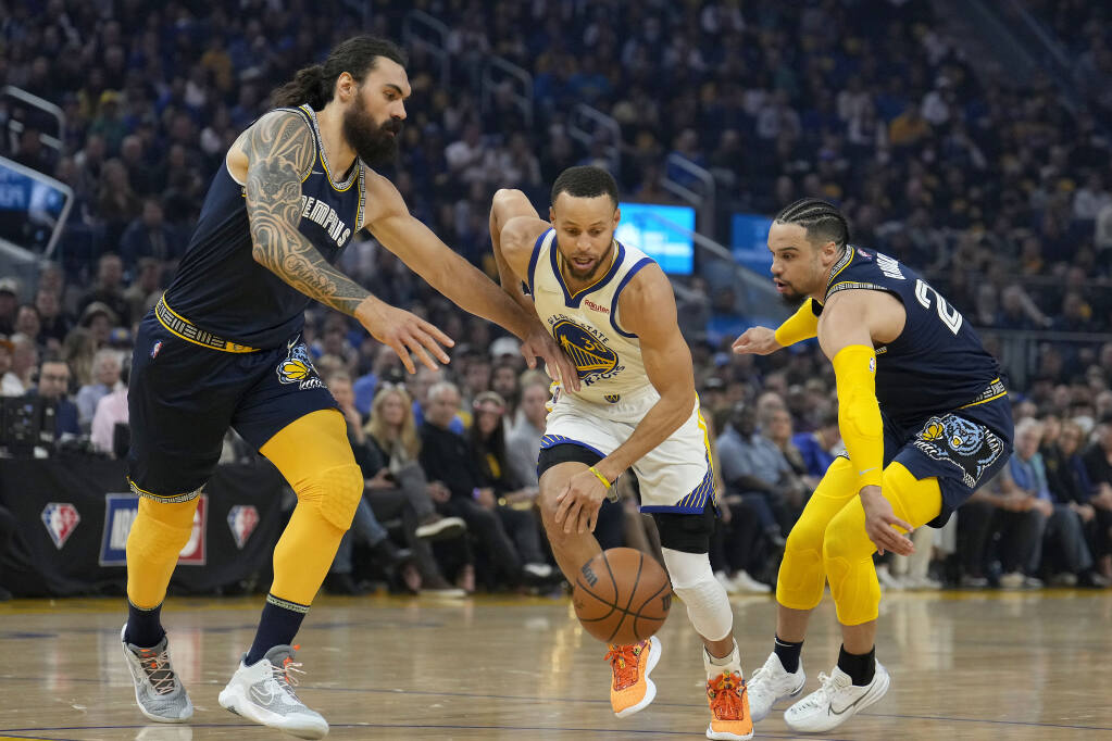 Stephen Curry, Warriors rally past Grizzlies 101-98 for 3-1 lead