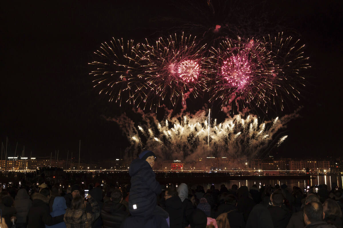 New Year's Eve celebrations sweep around the world, but wars cast a shadow  on 2024