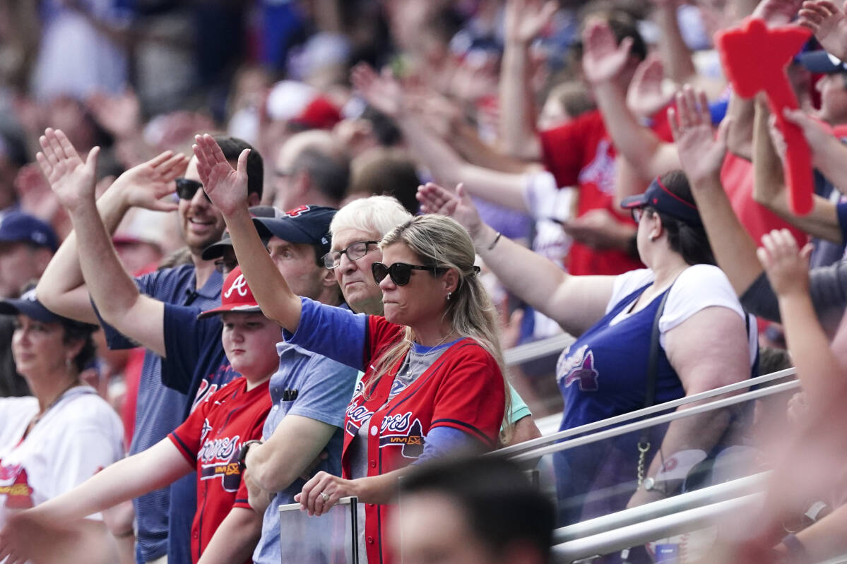 Why are Georgia Bulldogs and Atlanta Braves fans so patient?