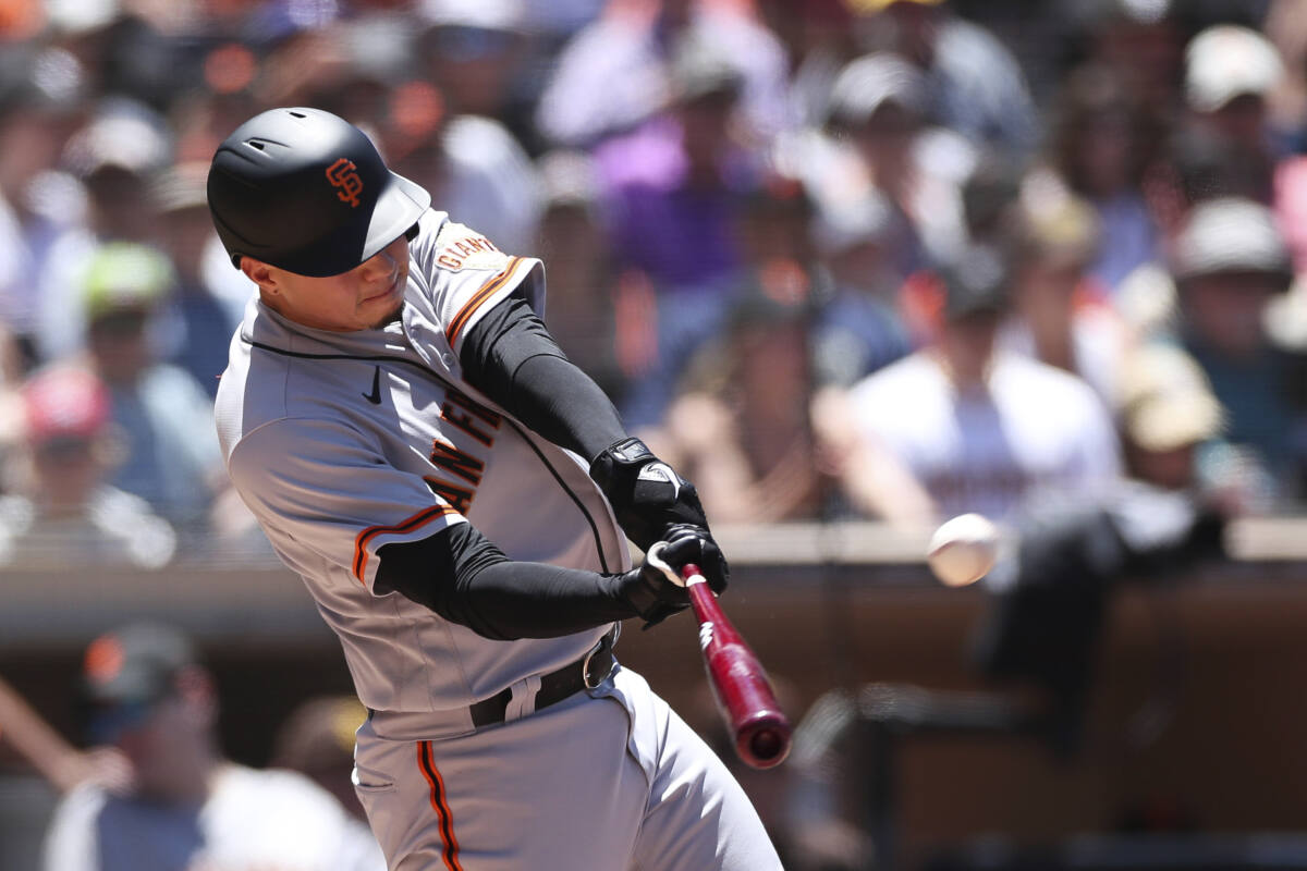 Wilmer Flores hits home run No. 20, but Padres outslug SF Giants