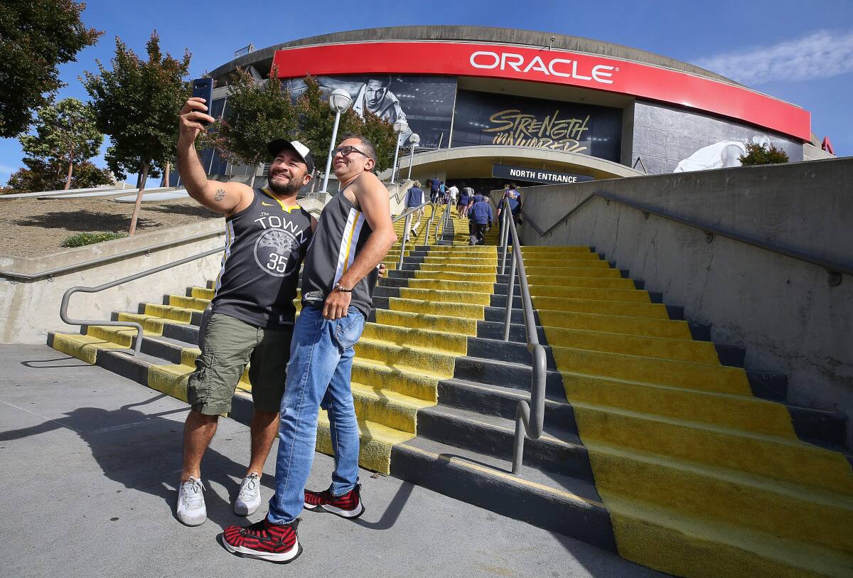 A's make like Warriors, hold shooting contests at Oracle Arena