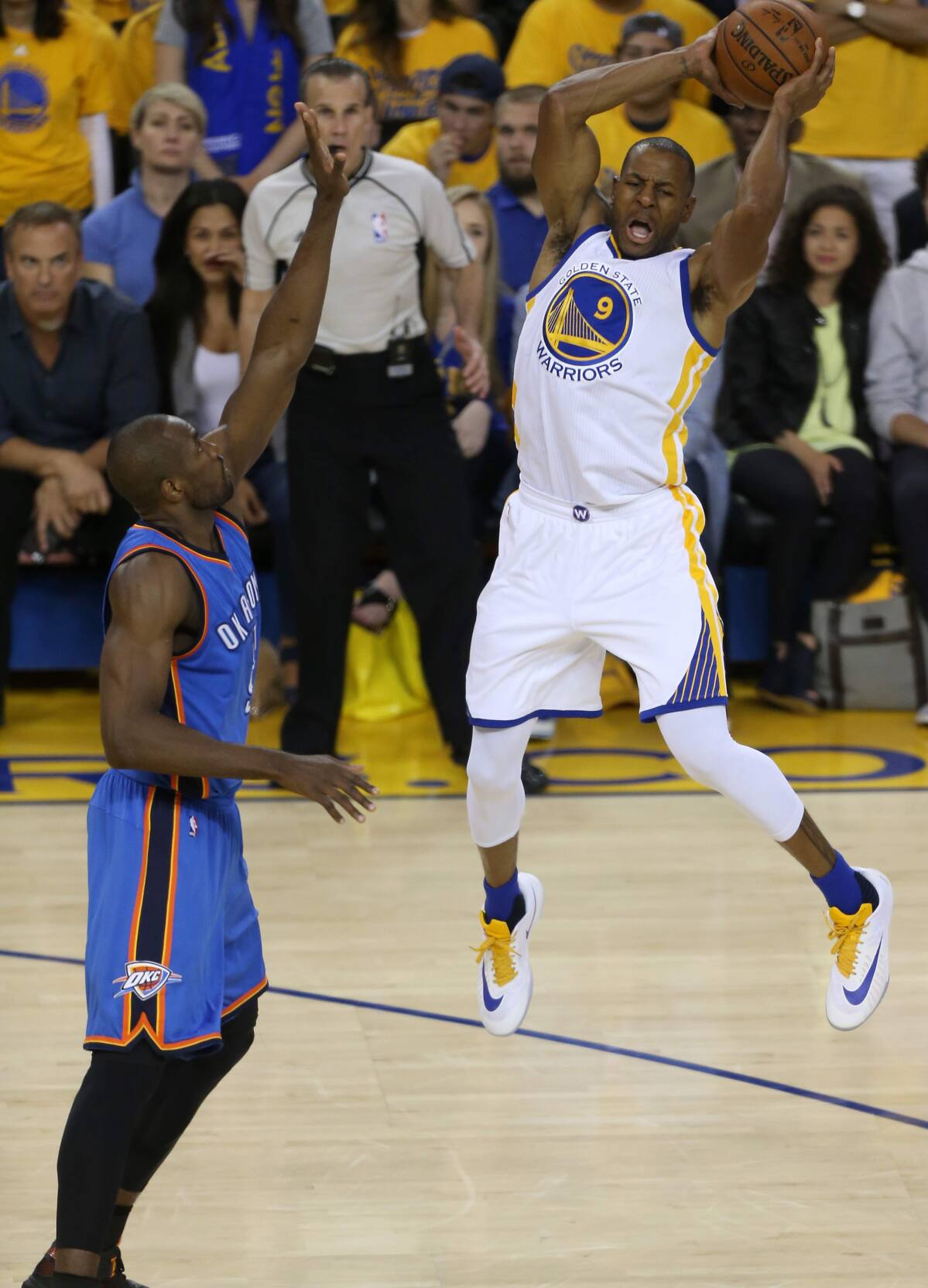 Bench players help defending champion Warriors stave off elimination, beat  Thunder in Game 5, 120-111 – Orange County Register