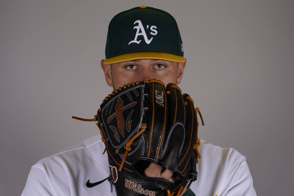 Shea Langeliers, young newcomers hit A's camp after trades
