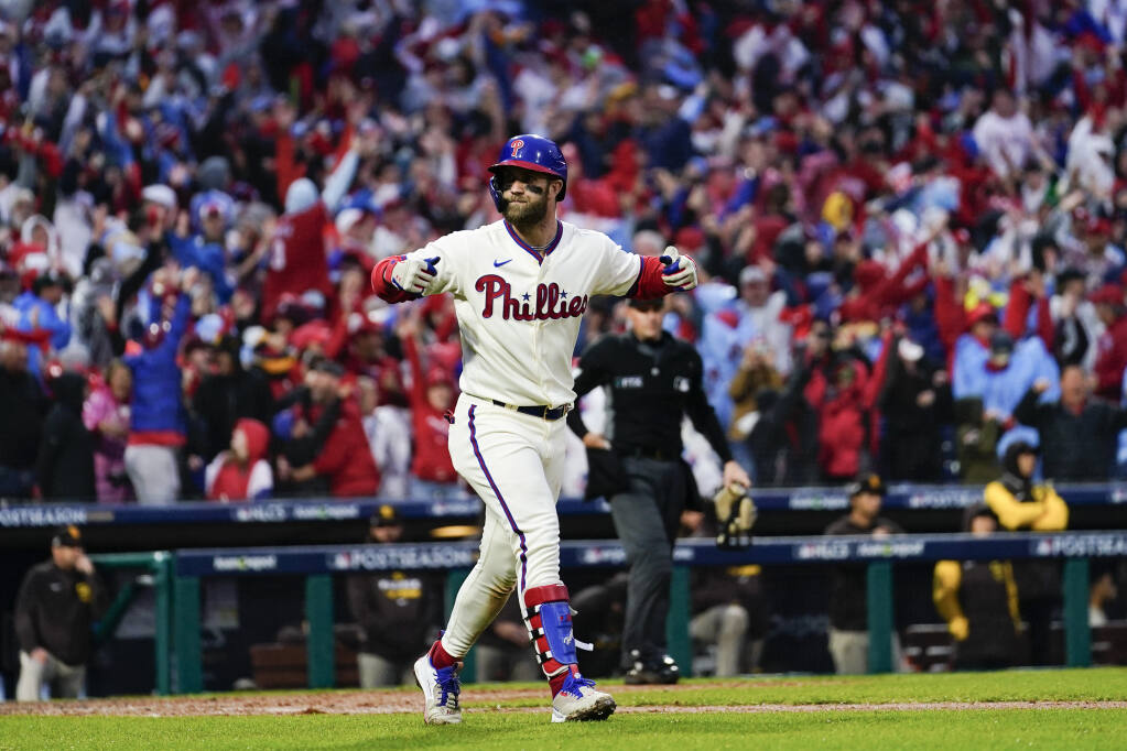 Hot Bryce Harper carries Phillies into 1st World Series since 2009