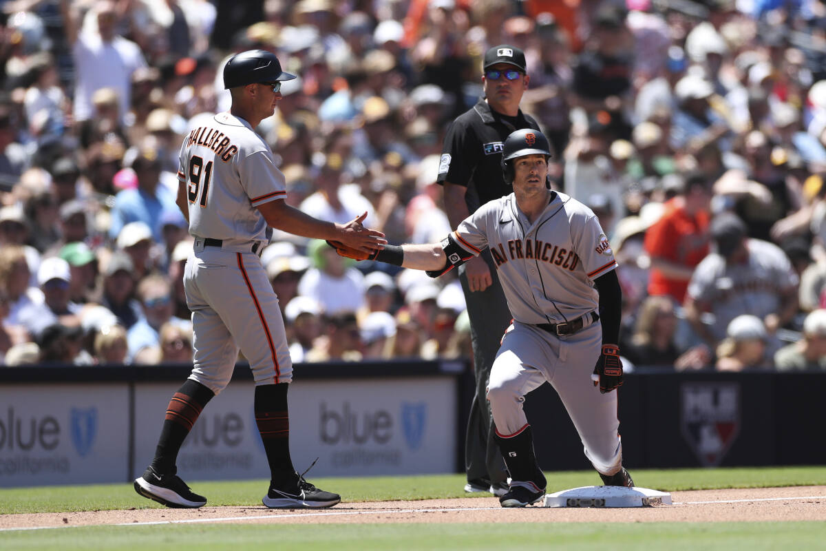 Alex Wood brilliant, Wilmer Flores has 2 HRs as Giants rout Padres