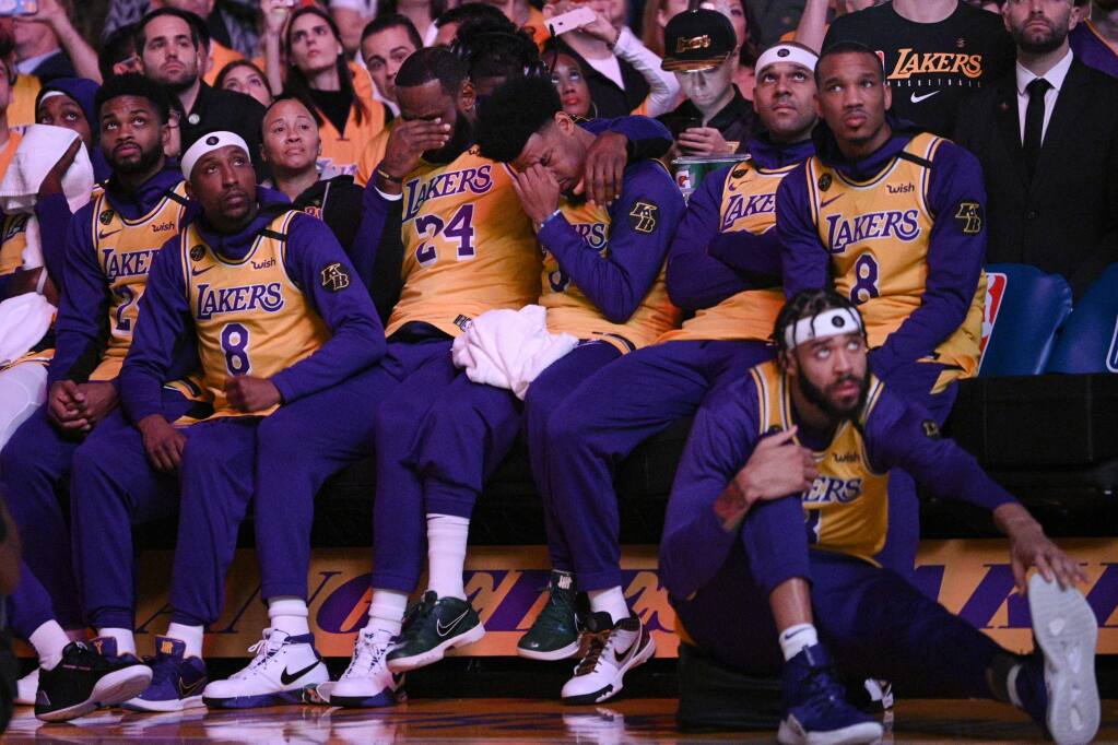 LeBron James and the Lakers honor Kobe Bryant in emotional pregame