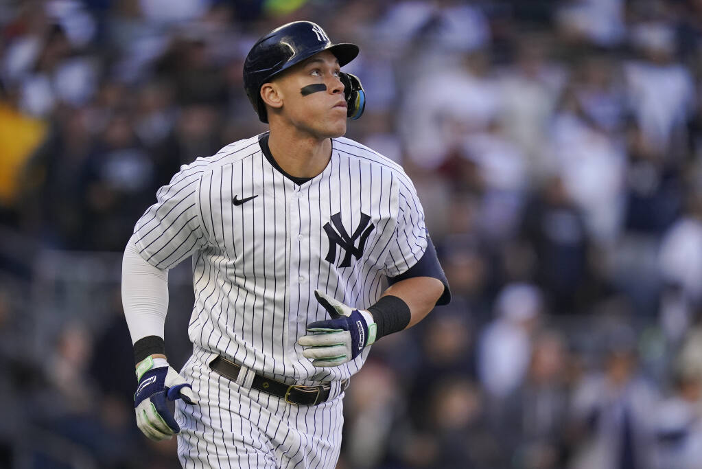 AP source: Aaron Judge, Yankees reach $360 million, 9-year deal