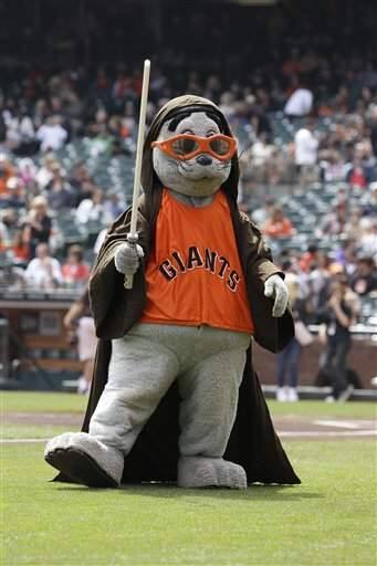 Giants' Lou Seal mascot makes it 13 straight years