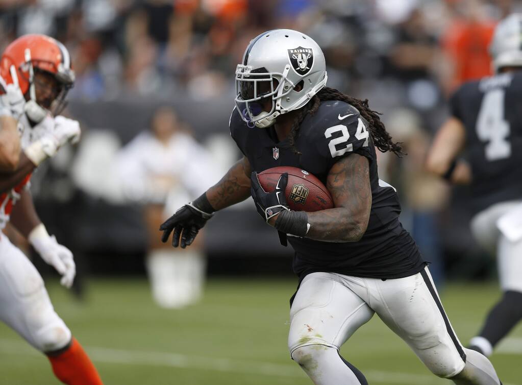 Marshawn Lynch comes out of retirement to join Oakland Raiders