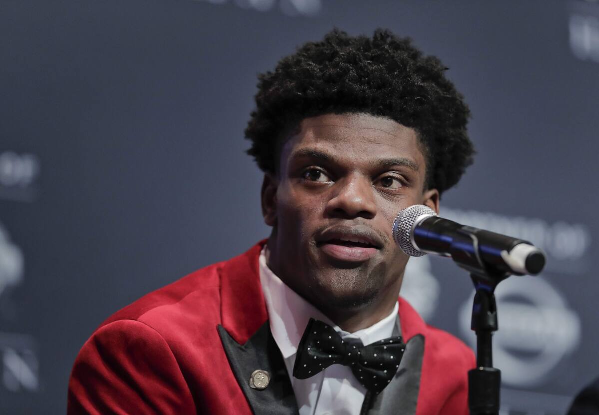 Two Louisville football players reportedly shot while celebrating Lamar  Jackson's Heisman Trophy - The Washington Post