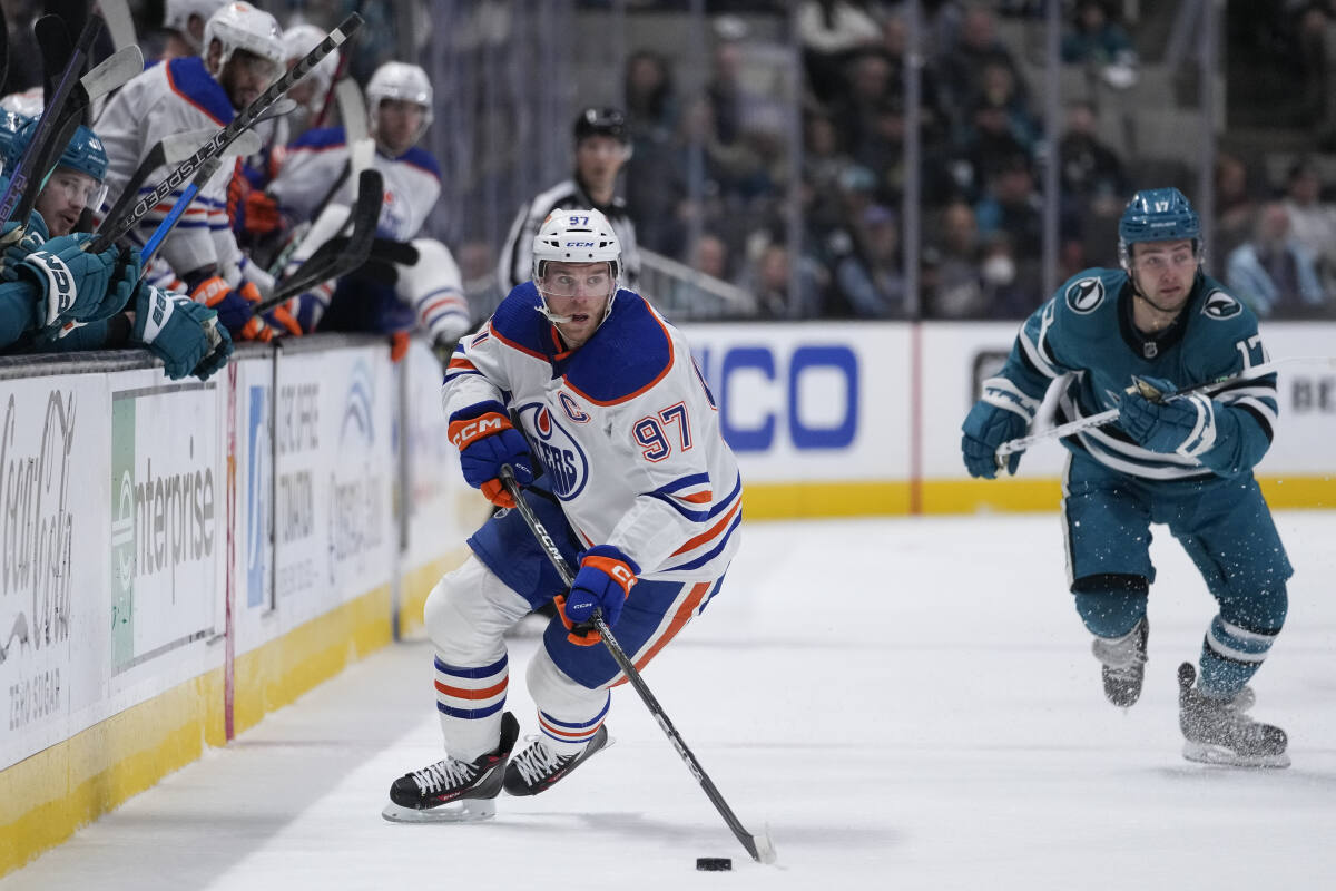 Oilers' Connor McDavid pulls off one of season's top plays with 1