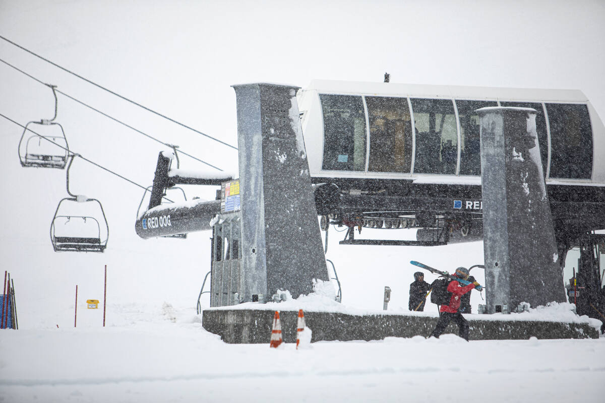 Palisades Tahoe ski resort pushes back closing date to May 15