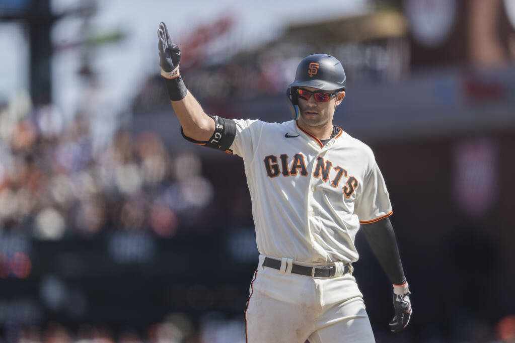 Former SF Giants slugger named a Gold Glove finalist at two