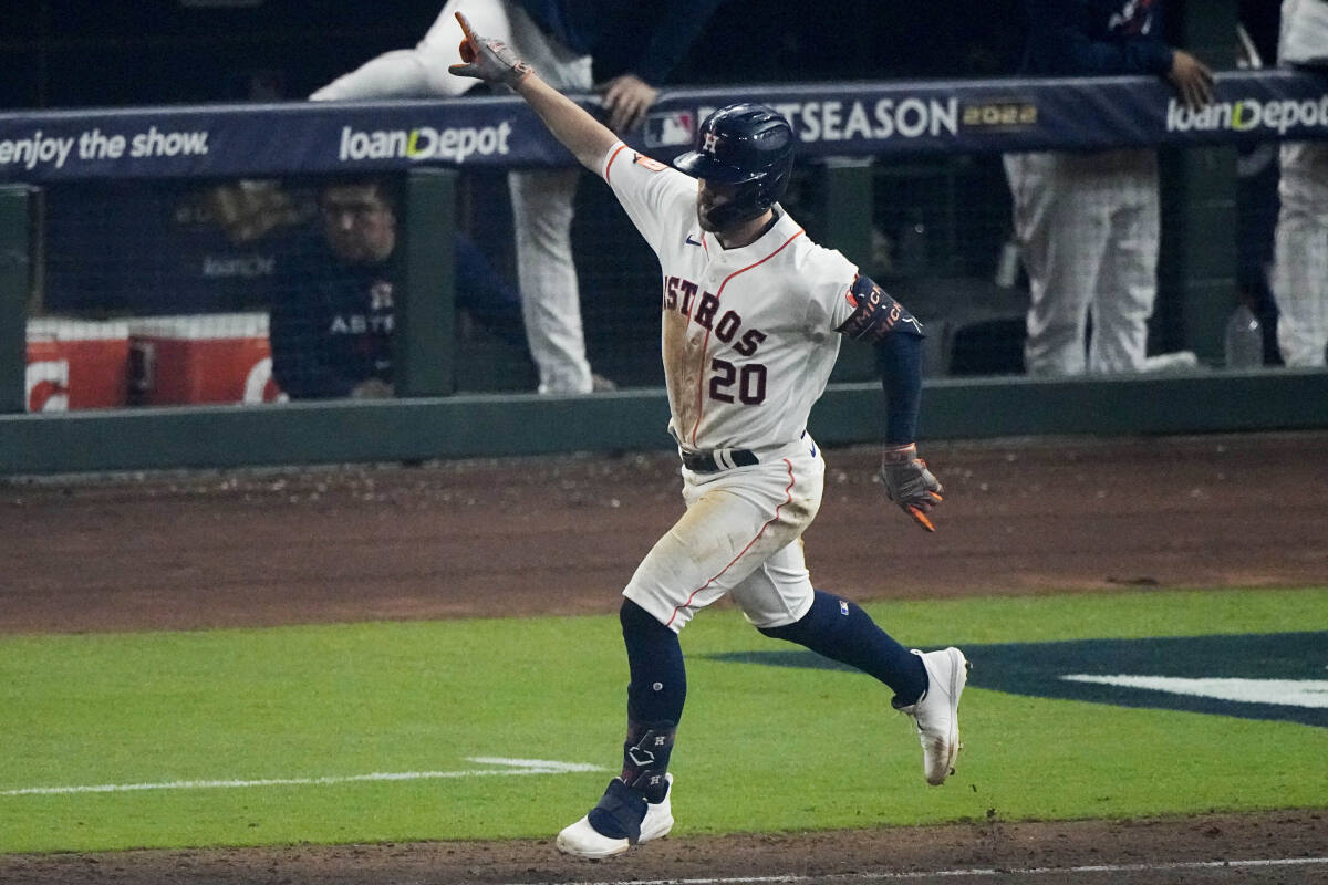 Verlander strikes out 12 as Astros top Mariners 4-1 – KXAN Austin