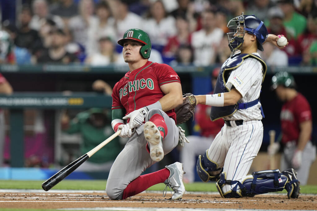 Rowdy Tellez to play for Mexico in World Baseball Classic