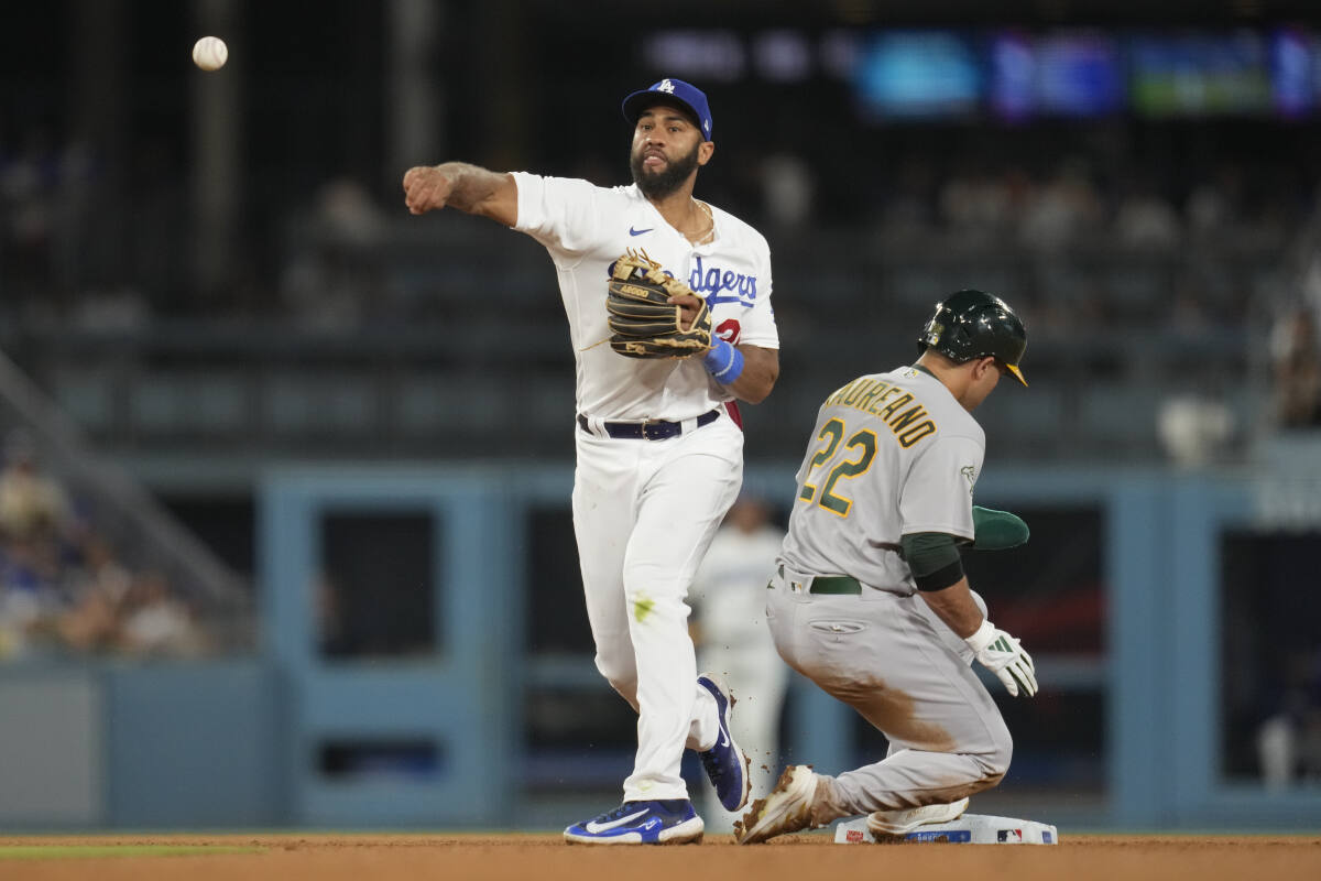 How Miguel Rojas fits into the Dodgers' infield picture - The Athletic