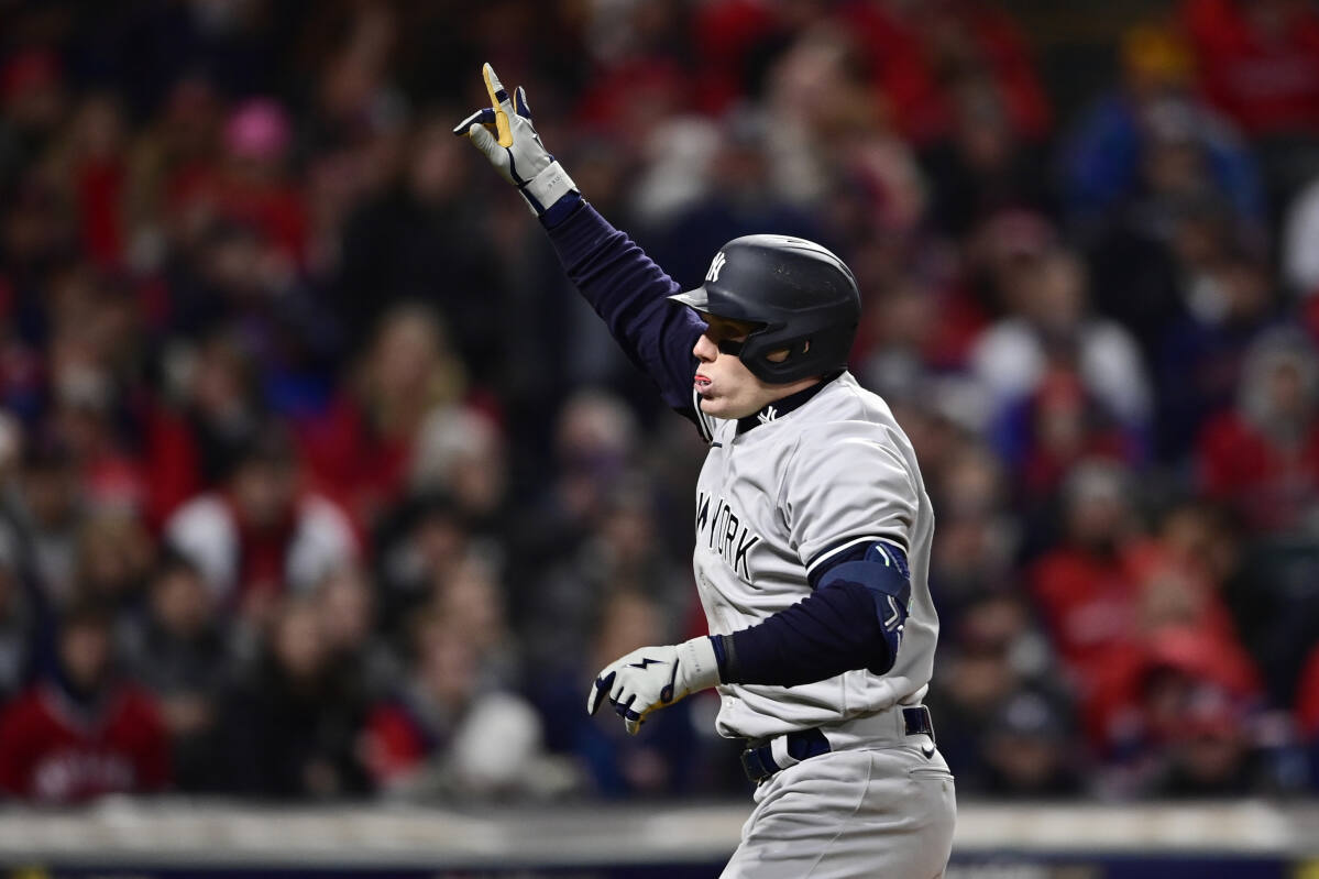 Guardians rally past Yankees on another Oscar Gonzalez walk-off hit - The  Washington Post