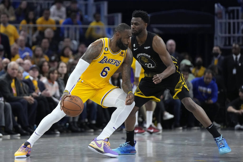 Los Angeles Lakers fall to Golden State Warriors in Game 2 of