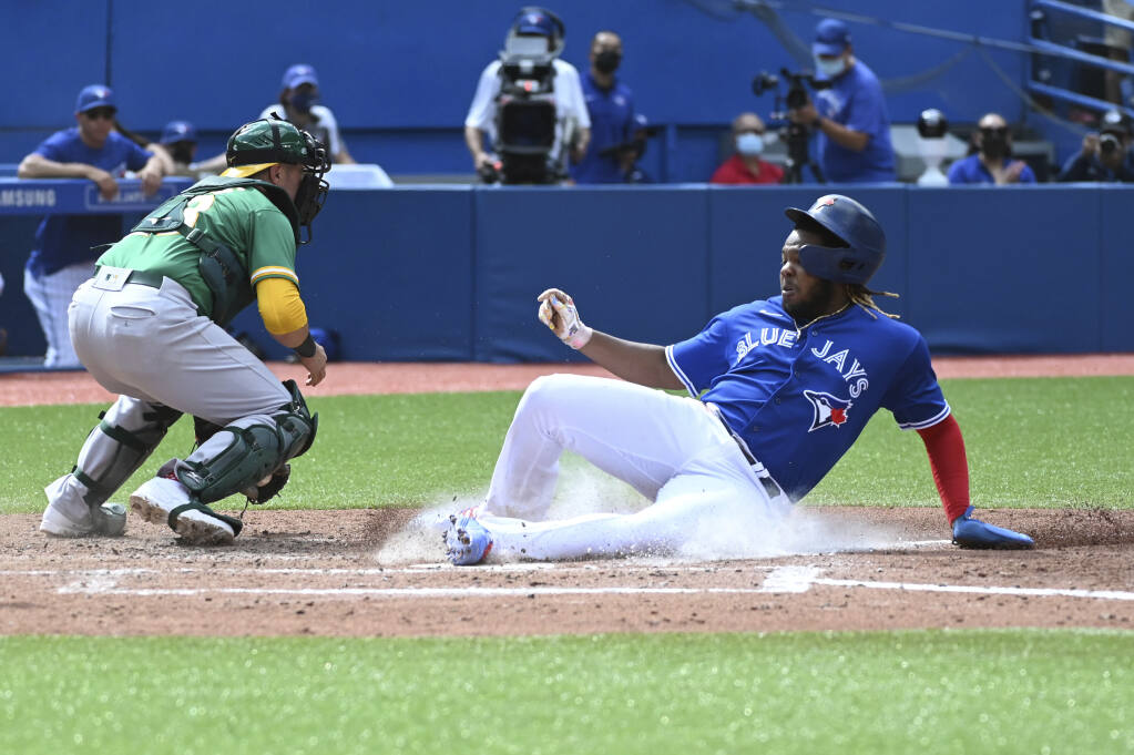 Blue Jays finish 3-game sweep of struggling A's