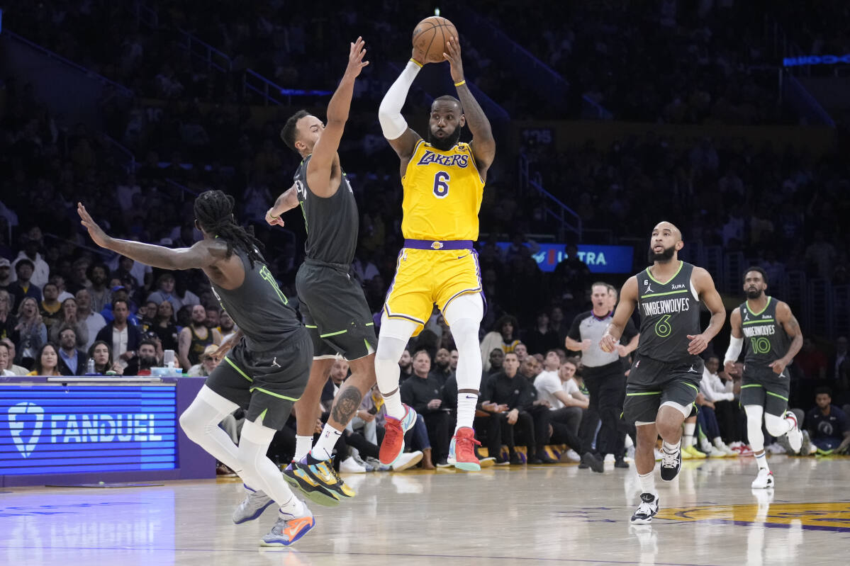 Timberwolves lose play-in game to Lakers 108-102 in OT, season on