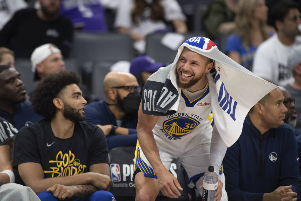 Stephen Curry has NBA's best-selling jersey once again