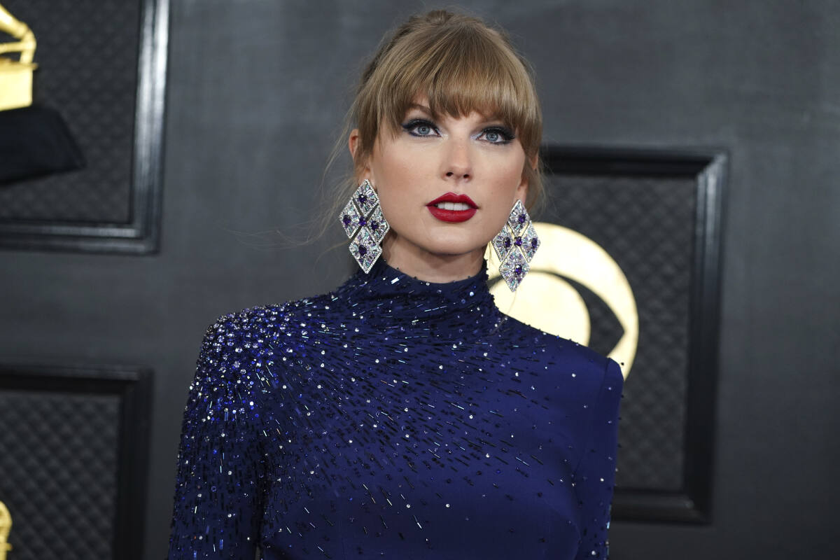 Taylor Swift Reigns at 2023 iHeartRadio Awards with Pink's Summer