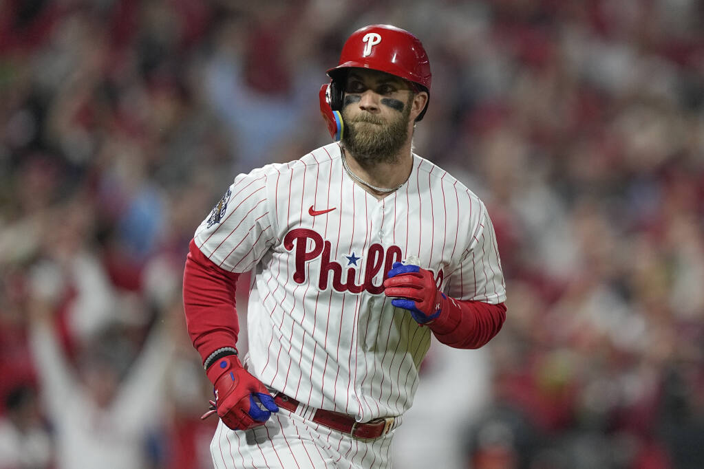 Bryce Harper leaves game after being hit by pitch on hand
