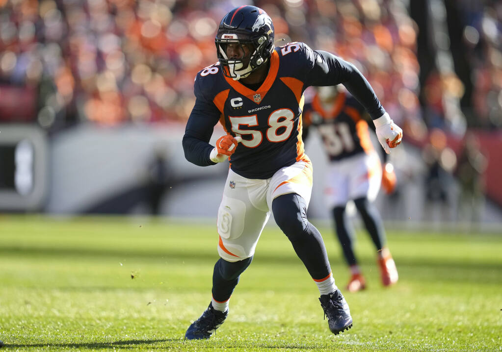 Von Miller Agrees to Record-Setting Contract With the Denver Broncos