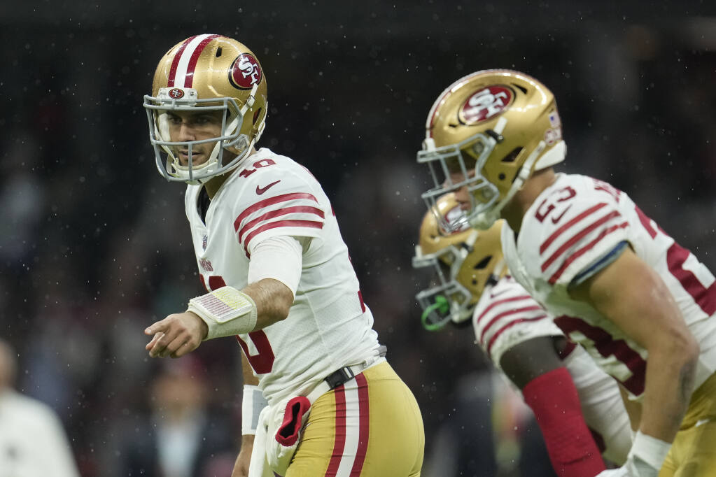 Garoppolo throws for 4 TDs, 49ers top Cards in Mexico City