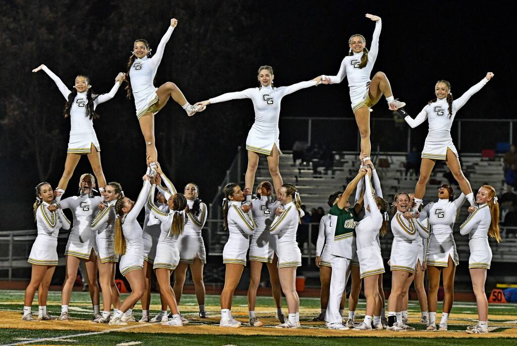 10 REASONS CHEERLEADERS ARE AWESOME