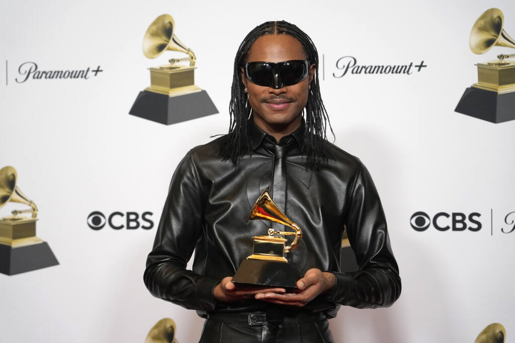 Mary J. Blige, Jimmy Iovine and Daddy Yankee *EXCLUSIVE* News Photo - Getty  Images