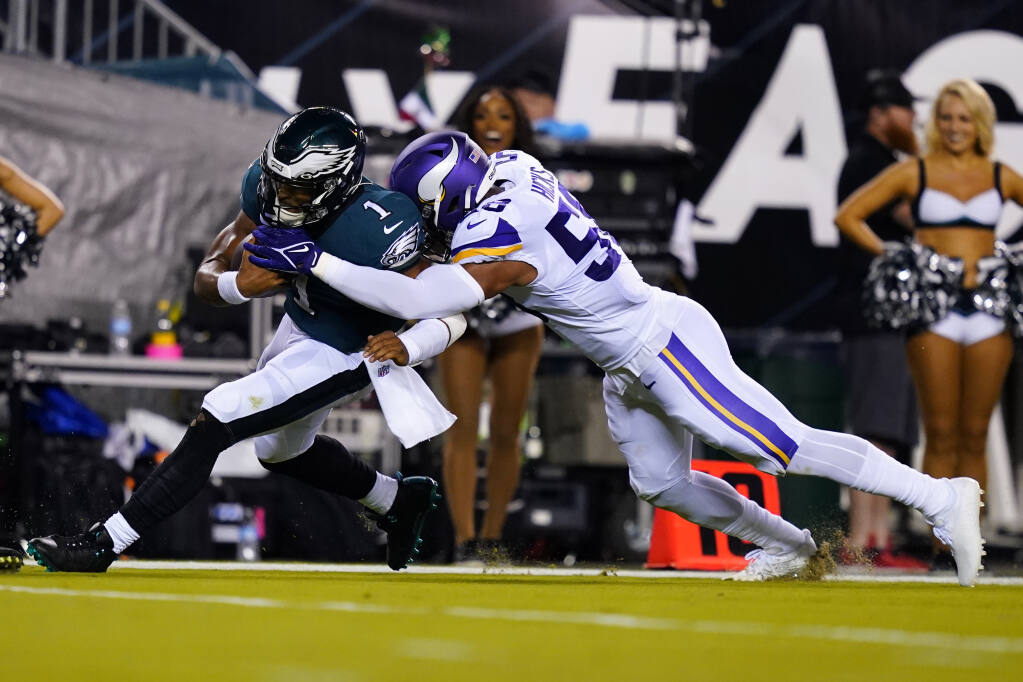 Eagles QB Jalen Hurts dominant in 24-7 win over Vikings
