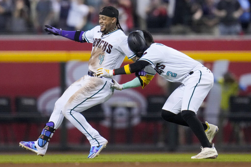 Ketel Marte hits walk-off single in 9th, D-backs beat Phillies 2-1 and  close to 2-1 in NLCS