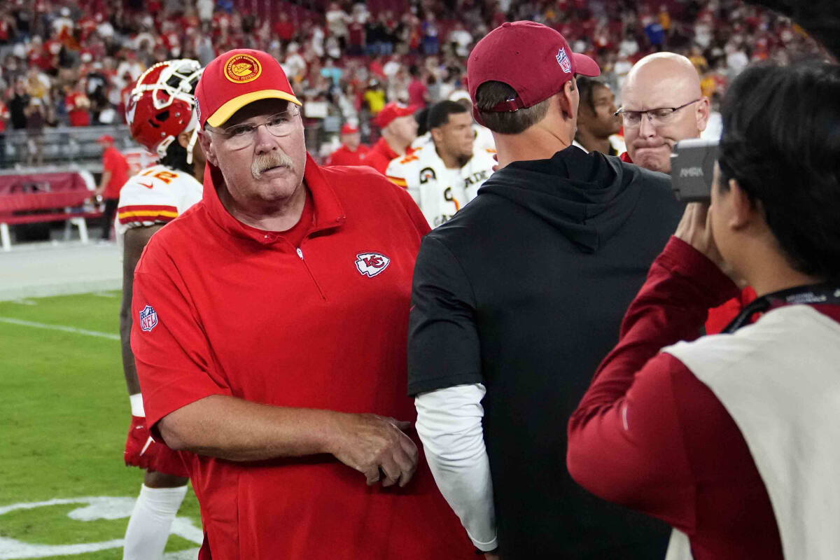 Chris Jones 'super pleased' with new Chiefs deal after holdout - ESPN