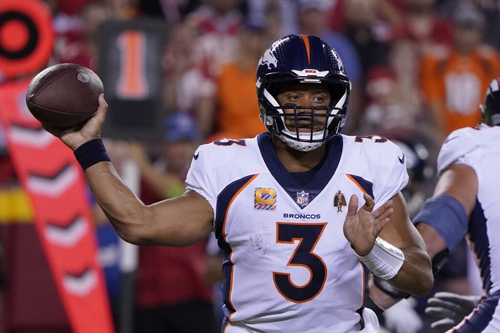 Patrick Mahomes throws TD pass, Travis Kelce has big game with Taylor Swift  watching again as Chiefs beat Broncos 19-8 - The Press Democrat