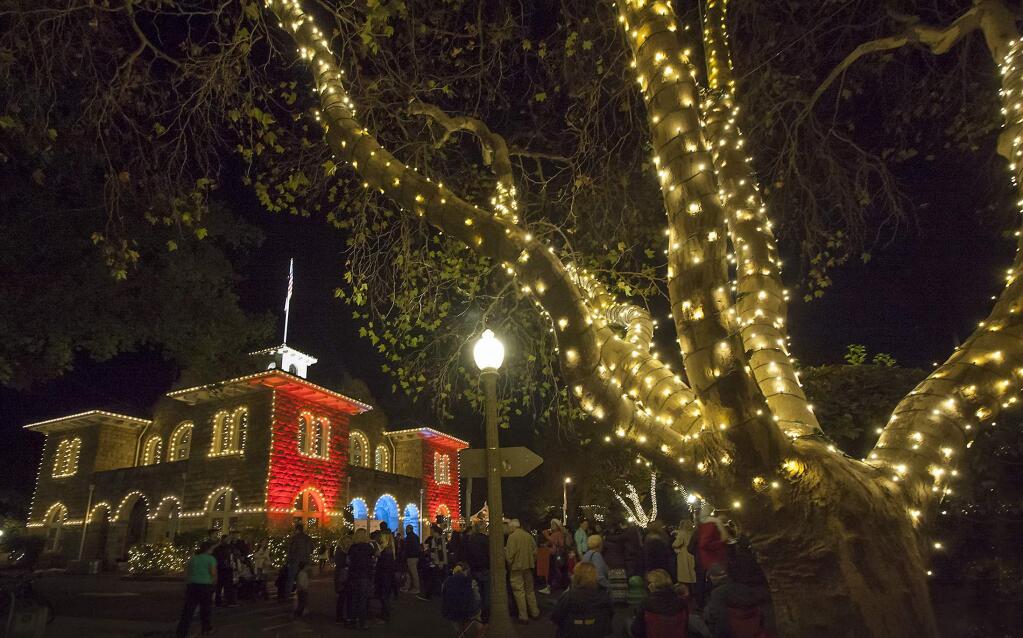 Festive tree-lighting event set for Sonoma Plaza this month