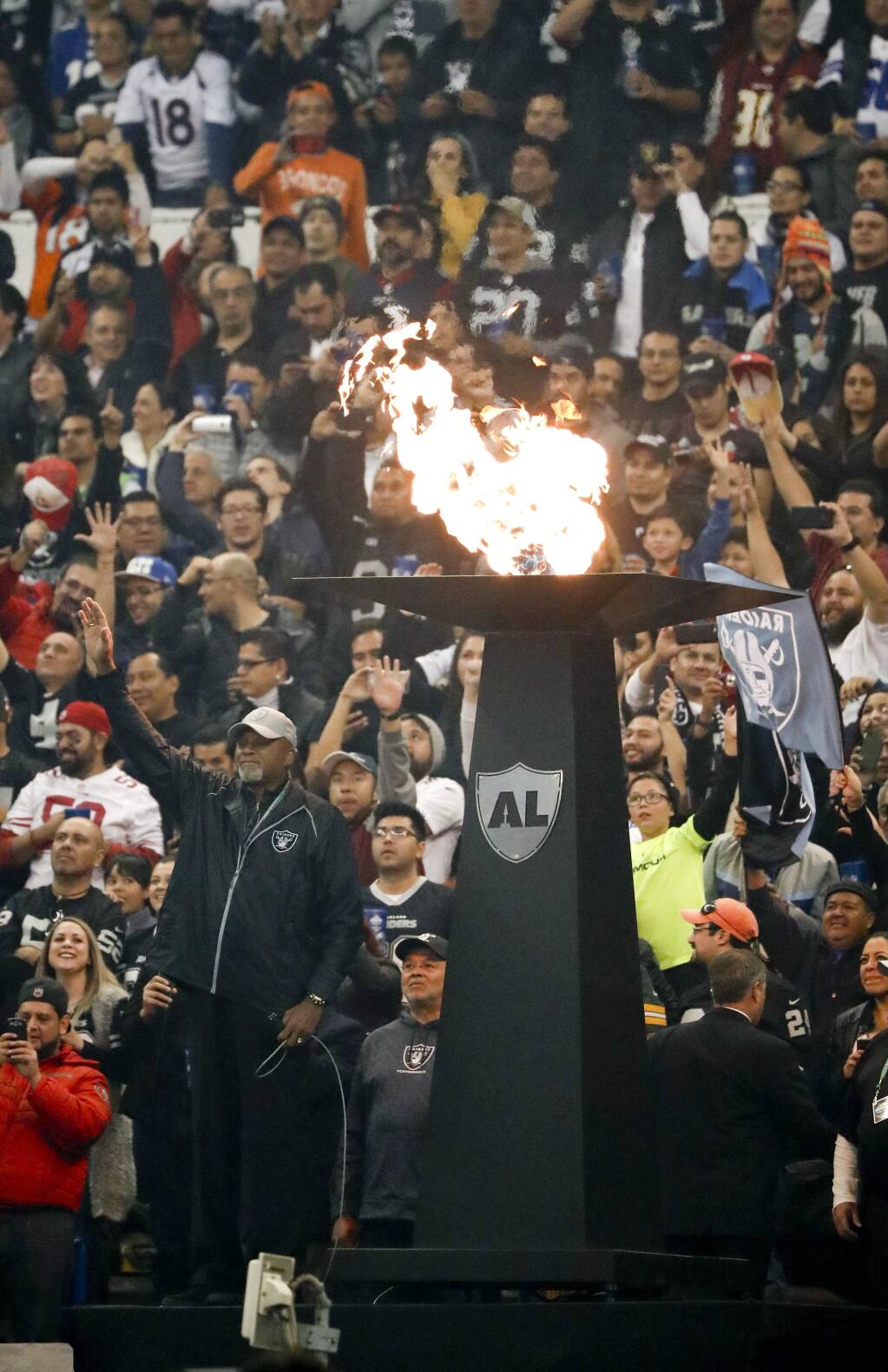 Raiders Game In A Party Town Mexico City Rocks For Nfl