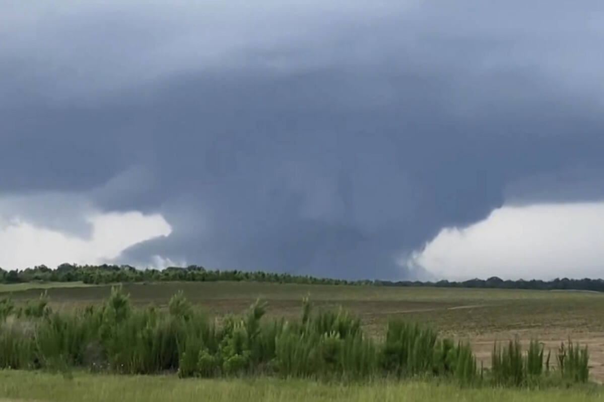 Punishing winds possible tornadoes inflict damage as storms cross US South Punishing winds possible tornadoes inflict damage as storms cross US South