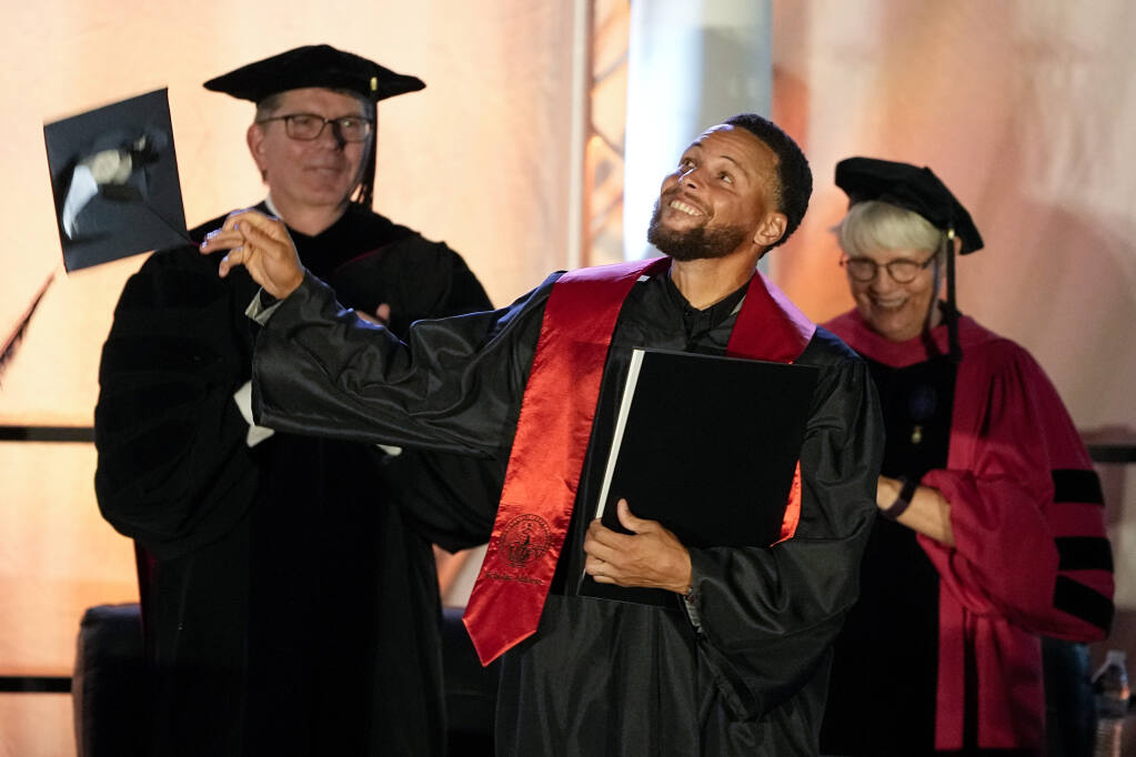 Warriors' Stephen Curry joins Davidson College Hall of Fame, has jersey  retired, graduates