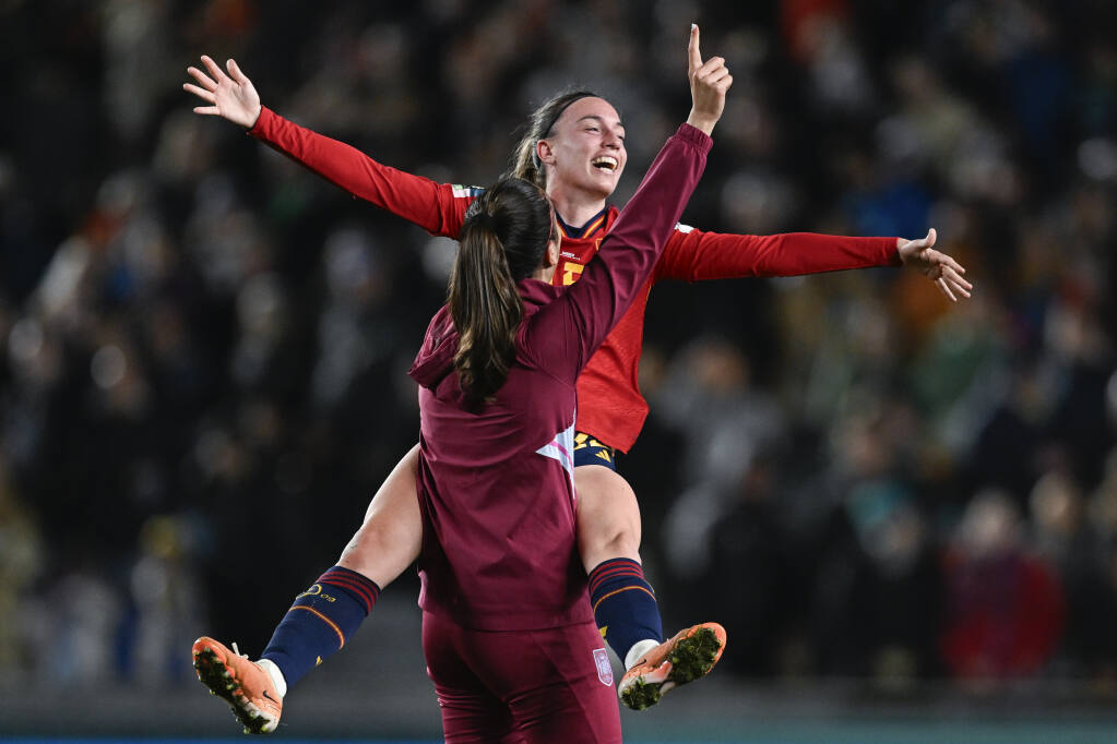 Olga Carmona's late goal sends Spain to the Women's World Cup final with a  2-1 win over Sweden
