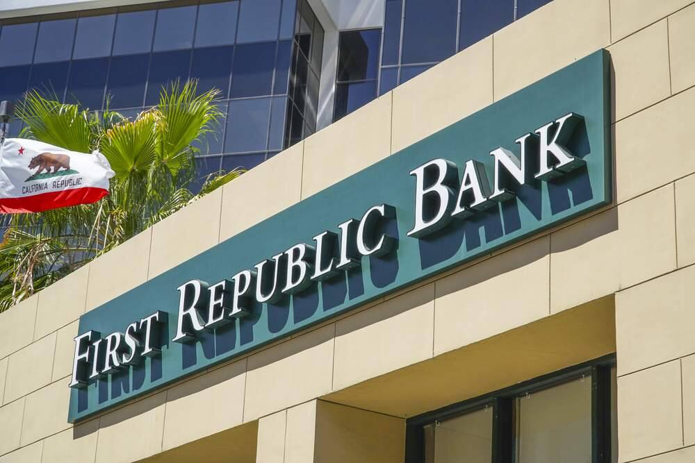 First Republic Bank 1Q earnings increase 13%