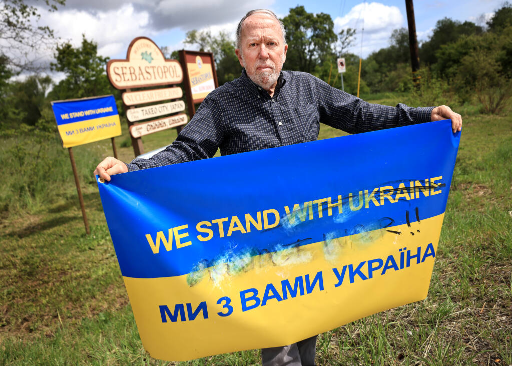Defacement of Ukraine flag banner troubling to supporters