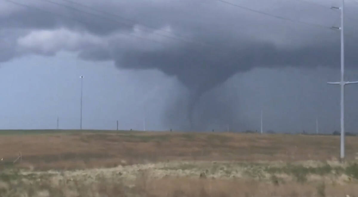 3 storm-chasing meteorology students killed in Oklahoma crash