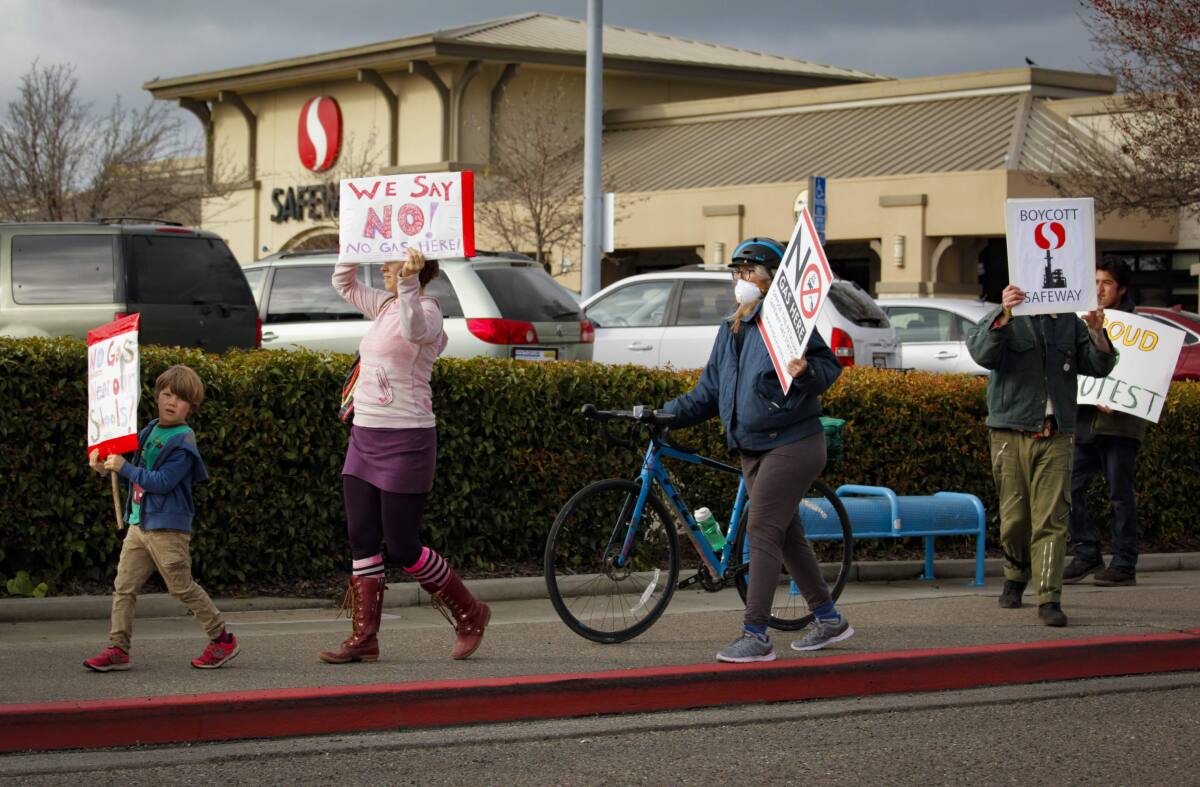 Amid resident-led lawsuit, Safeway abandons gas station plans in Petaluma - Petaluma Argus Courier