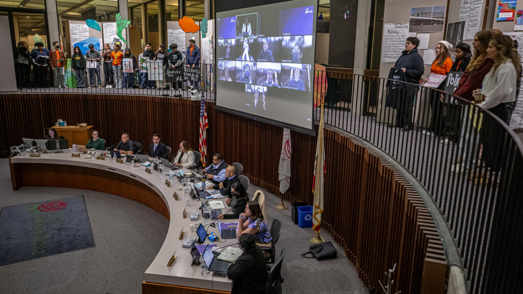 Santa Rosa’s school board convened a meeting Wednesday on student safety in response to a rise in violence at local schools. (CHAD SURMICK / The Press Democrat)